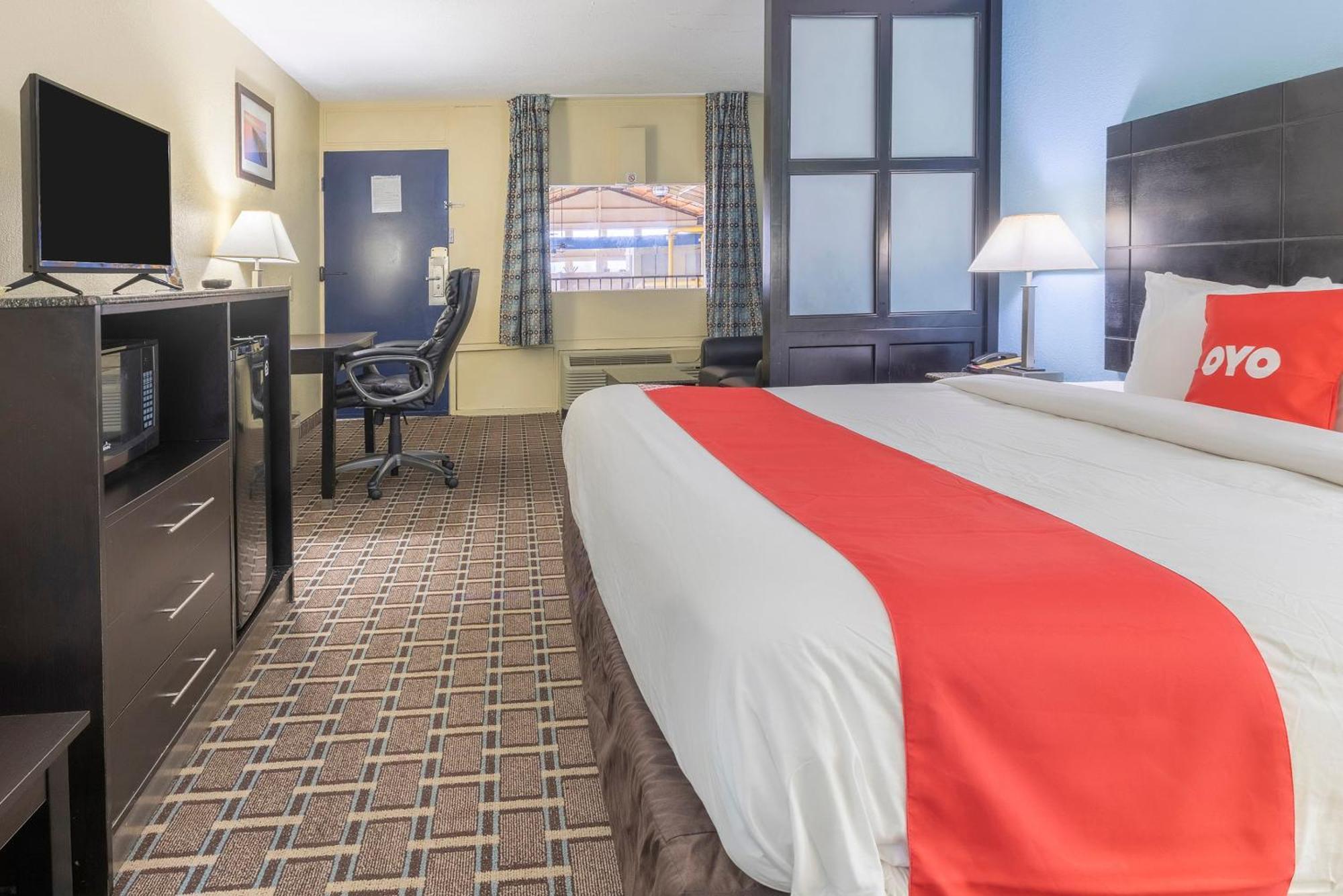Oyo Hotel Knoxville Tn Cedar Bluff I-40 Buitenkant foto