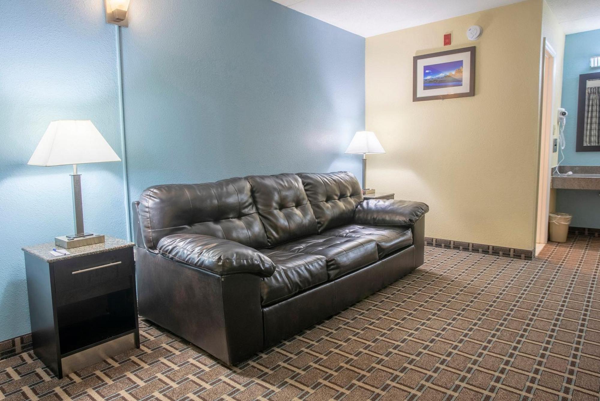 Oyo Hotel Knoxville Tn Cedar Bluff I-40 Buitenkant foto