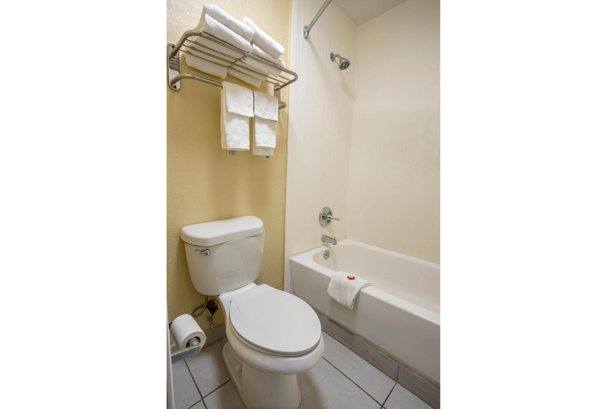 Oyo Hotel Knoxville Tn Cedar Bluff I-40 Buitenkant foto